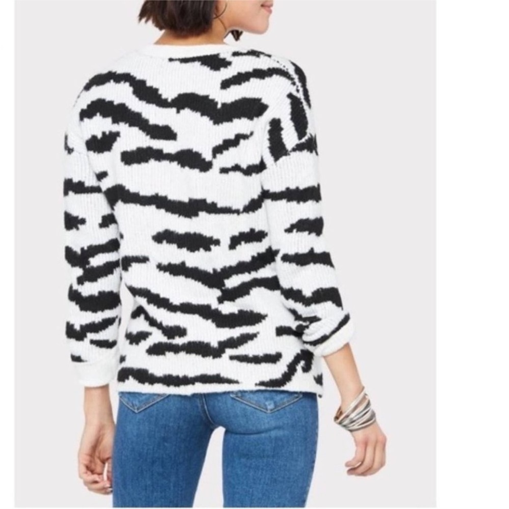 John + Jenn Zebra Pattern Sweater – Women’s – Cozy Knit Pullover Size XS - Picture 2 of 8
